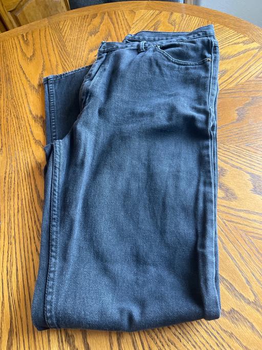  — Mens jeans