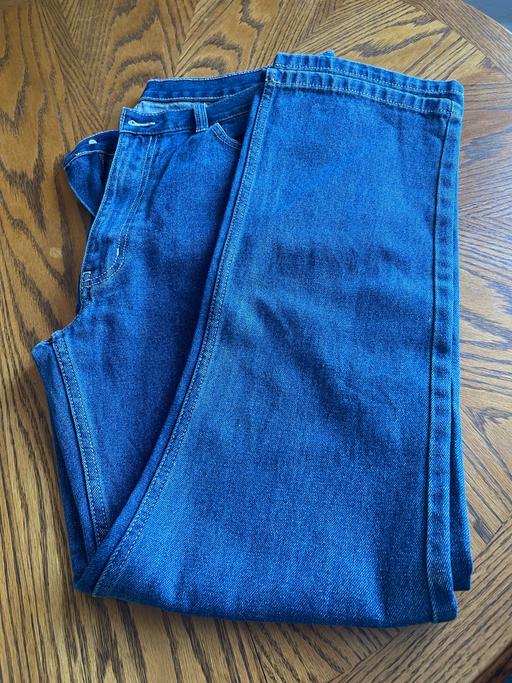  — Mens jeans