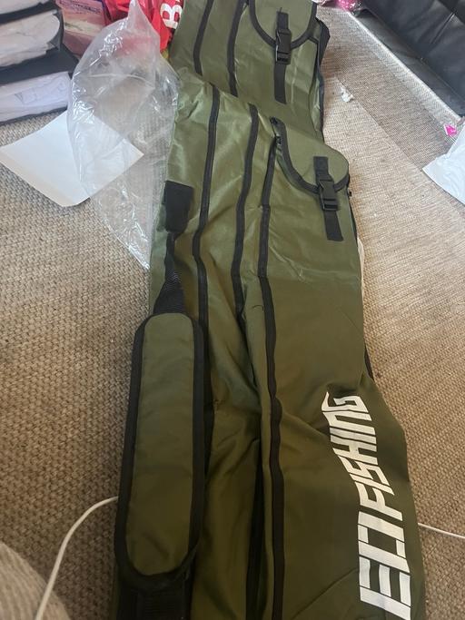  — New fishing rod bag
