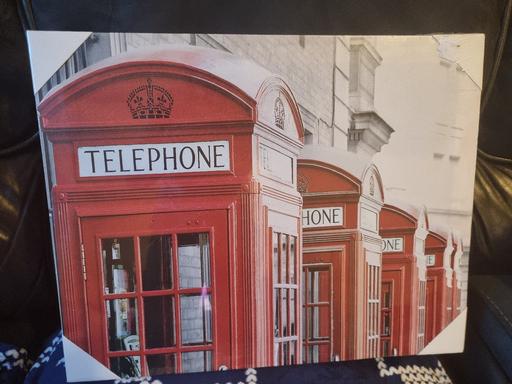  — Red phone box canvas new £5