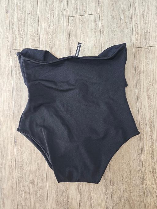  — PrettyLittleThing strapless swimsuit