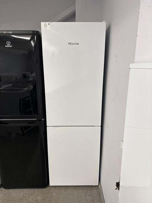  — Miele 60/40 Frost Free Fridge Freezer