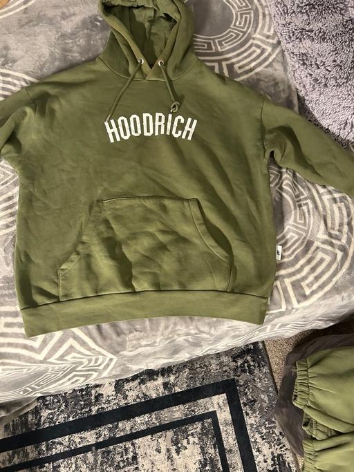  — Hoodrich tracksuit