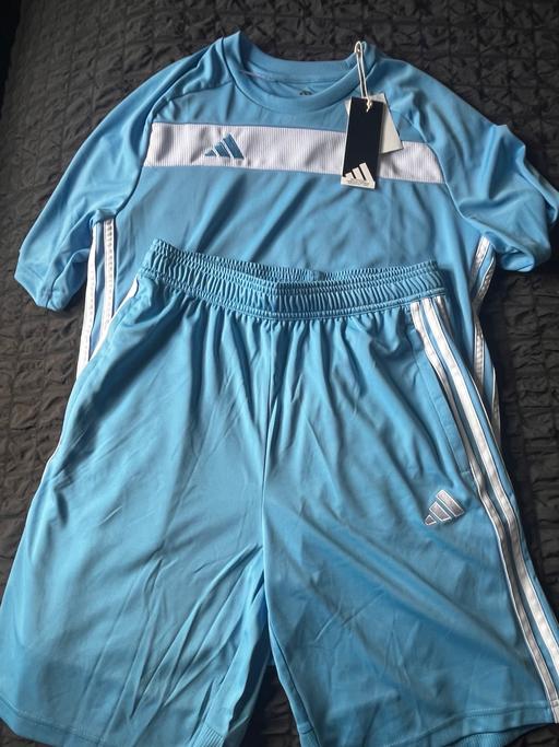  — Boys new adidas shorts set age 13