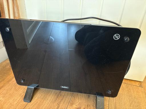  — Vonhaus electric heater