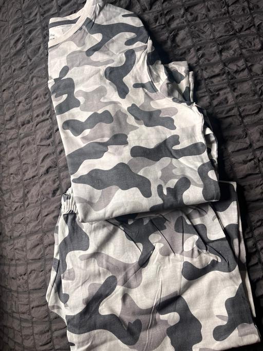  — Boys new pjs size 10