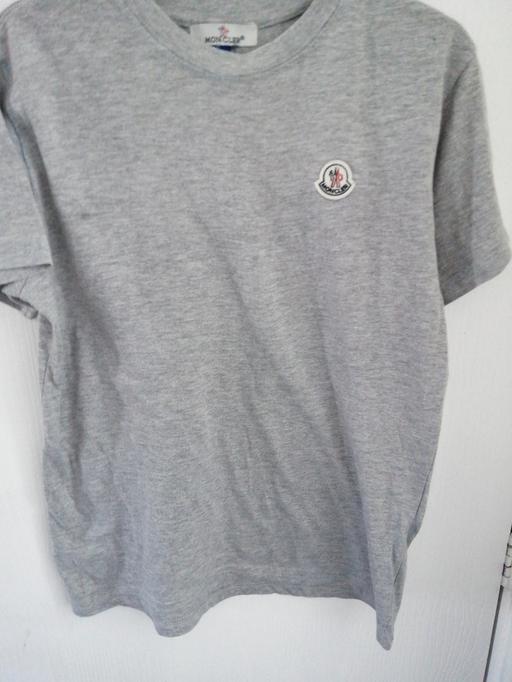  — Men's size *S*  (Small mark