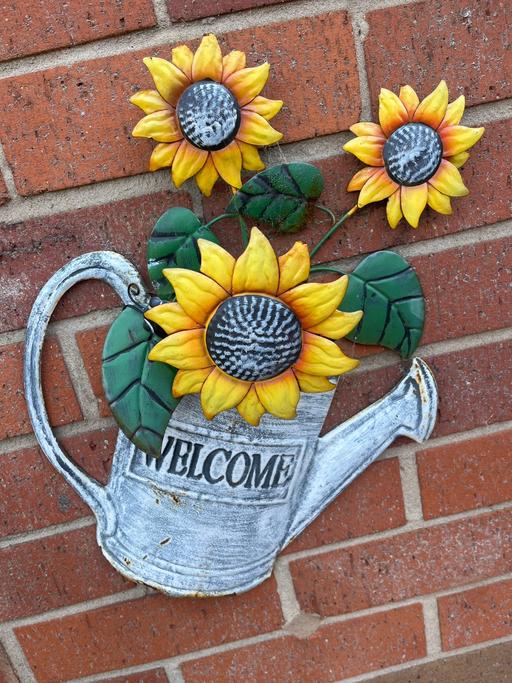  — Wall art flower pot