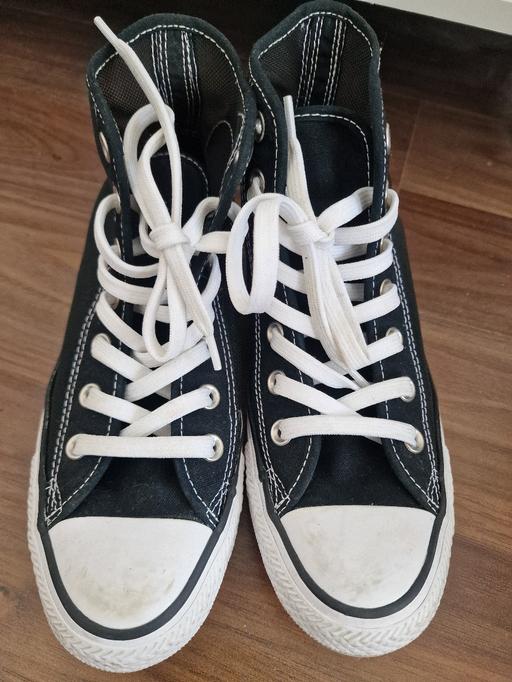  — Converse ladies high tops. size 5