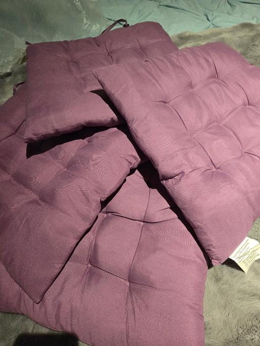  — x4 cushions