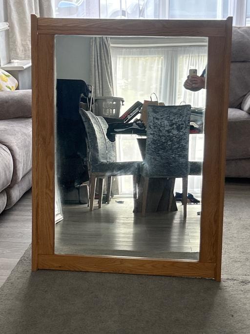 — Mirror solid oak wood