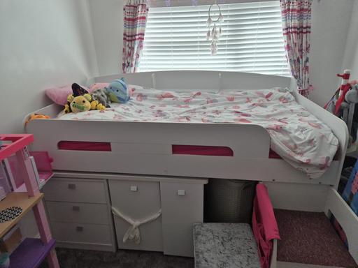  — Kids midsleeper bed