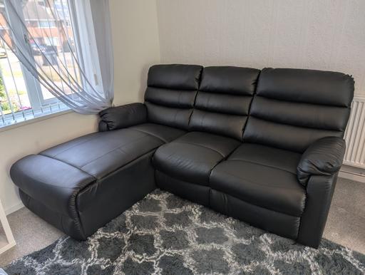  — black faux leather chaise recliner
