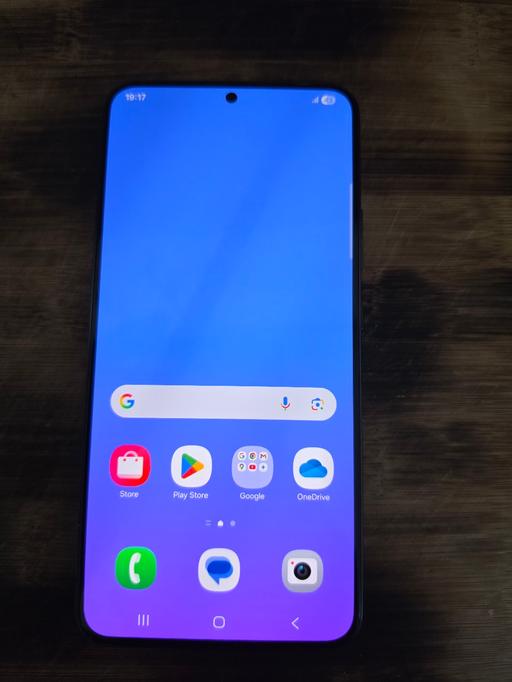  — Samsung Galaxy S22+ & Galaxy Buds Pro