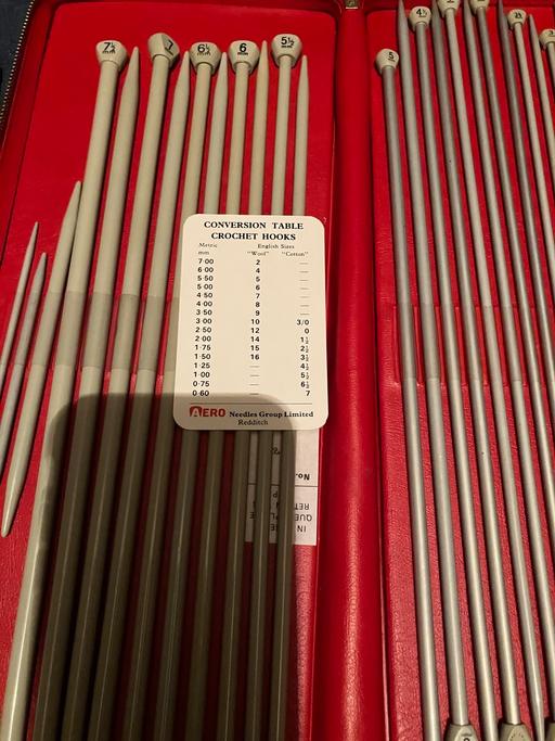  — Aero knitting needles