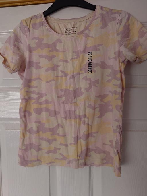  — Girls camo t-shirt size 11-12 years