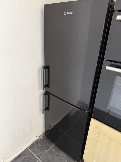  — Indesit IB55532BUK Fridge Freezer