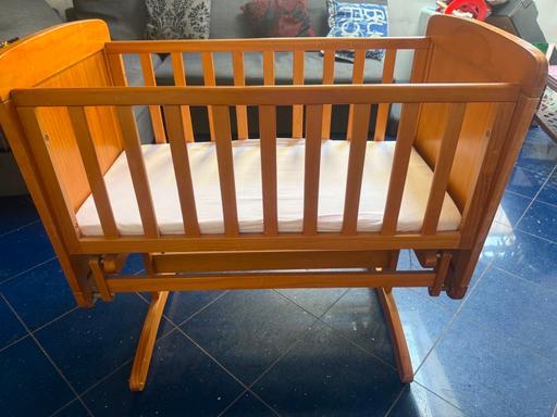  — Disney Winnie the Pooh Wooden RockingBassinet