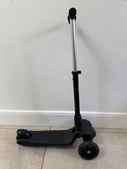  — iSporter XL kids 3-Wheeler scooter