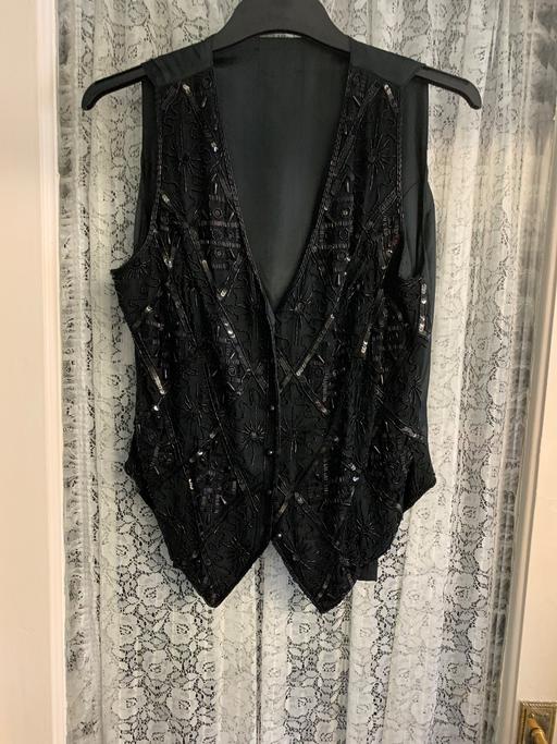  — Ladies top