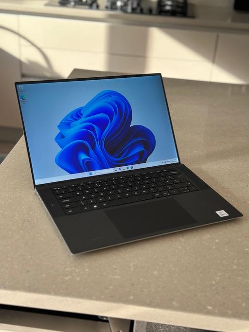  — Dell XPS 15 9500 Laptop Intel core i7 