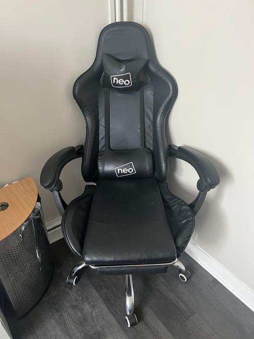  — gaming chair