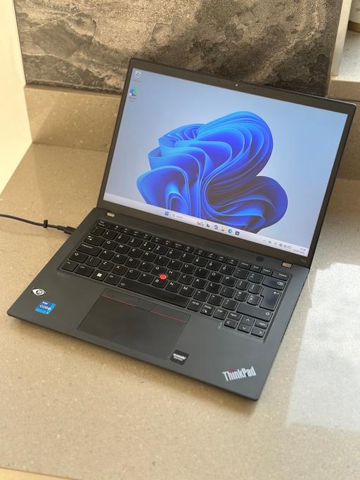 — Lenovo Thinkpad T14 GEN 3 i7 laptop