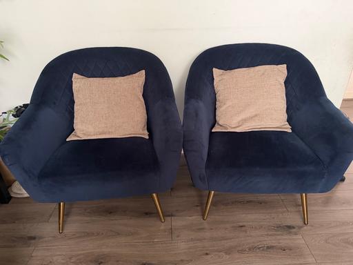 — Arm chairs