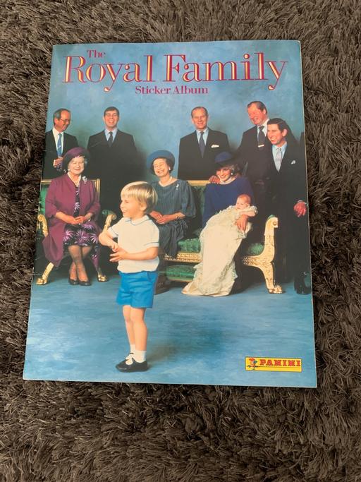  — Vintage The Royal Family sticker album 1988