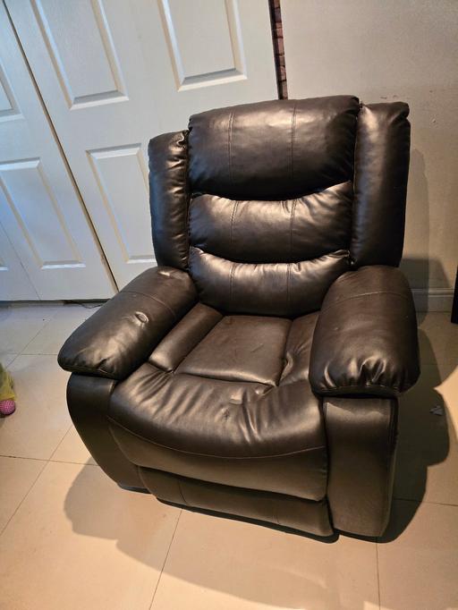  — Recliner Chair unused