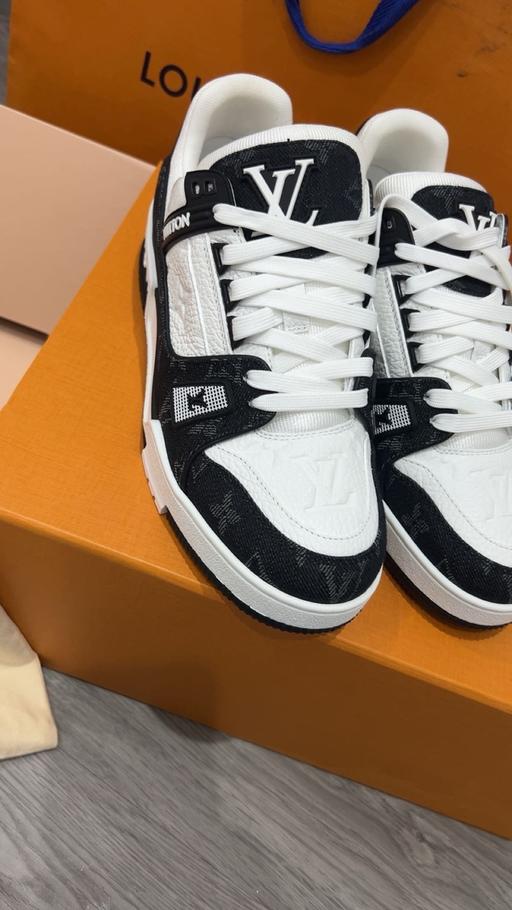  — Lv trainers