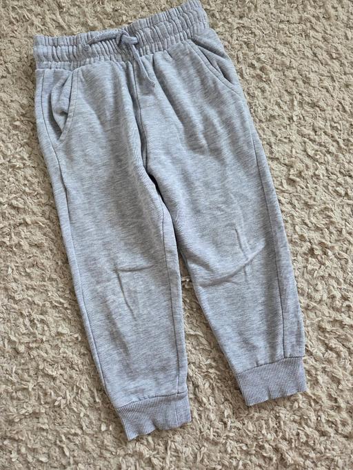  — Age 2-3 F&F joggers