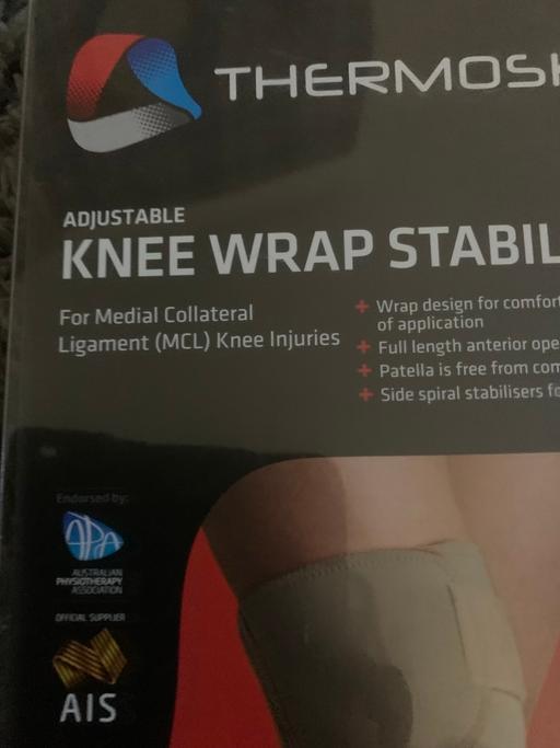  — Knee wrap stabiliser new buyer collect