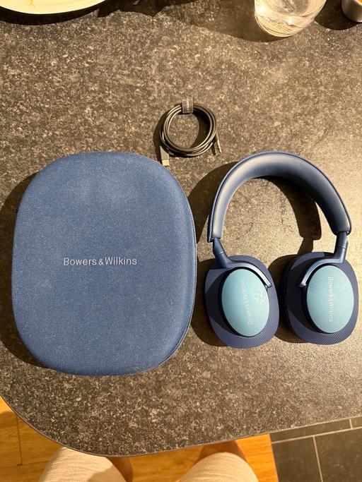  — Bowers and Wilkins Px7 S2e