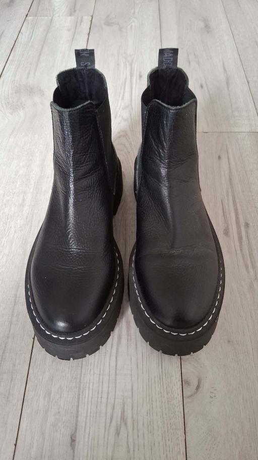  — Steve Madden Black Chelsea Boots