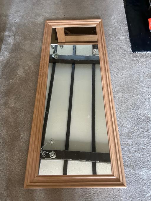  — Rectangular mirror