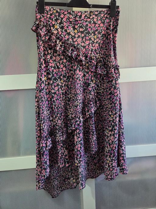  — Size 10 TOPSHOP asymmetric skirt