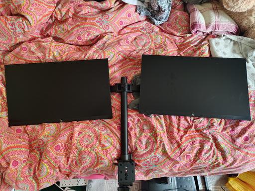 — HP E24u G4 FHD USB-C Monitor x2 + Mount
