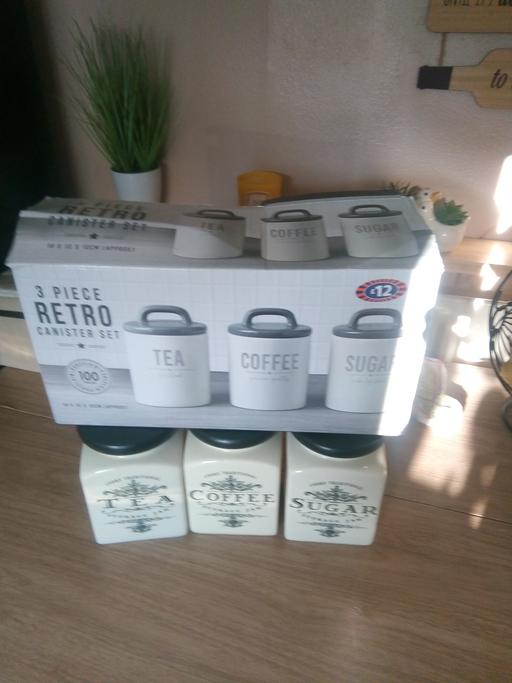  — Retro Canister Set