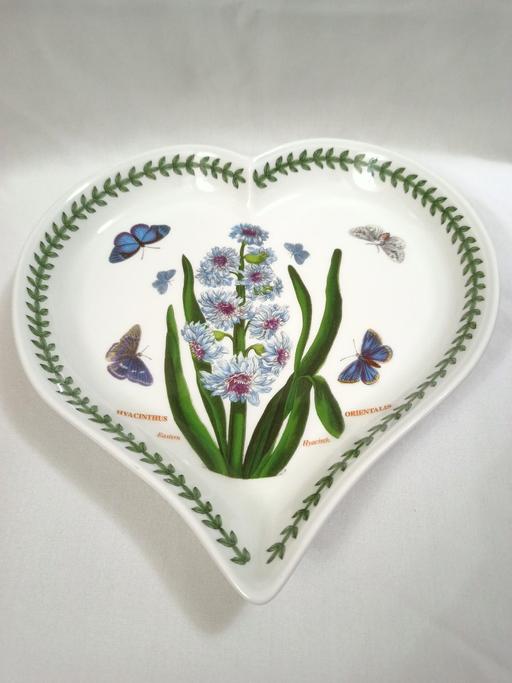  — PORTMEIRION BOTANIC GARDEN HEART SHAPED DISH.