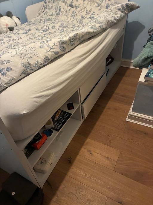  — Single cabin bed