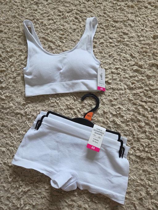  — 🌟NEW🌟 Age 10-11 PEACOCKS underwear set