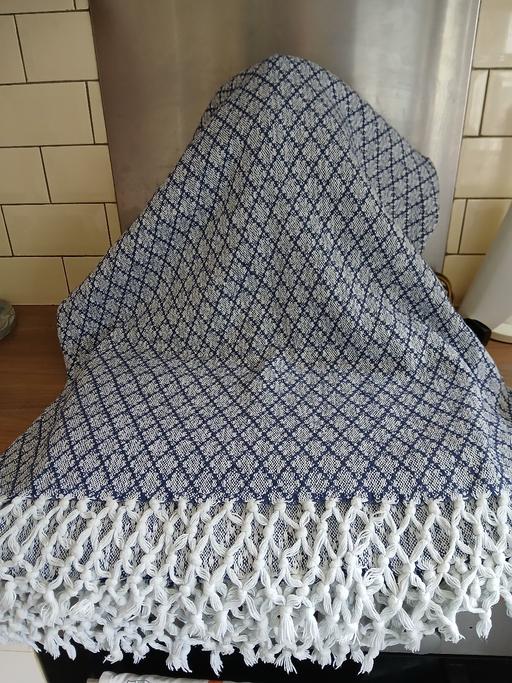  — Cotton Throw