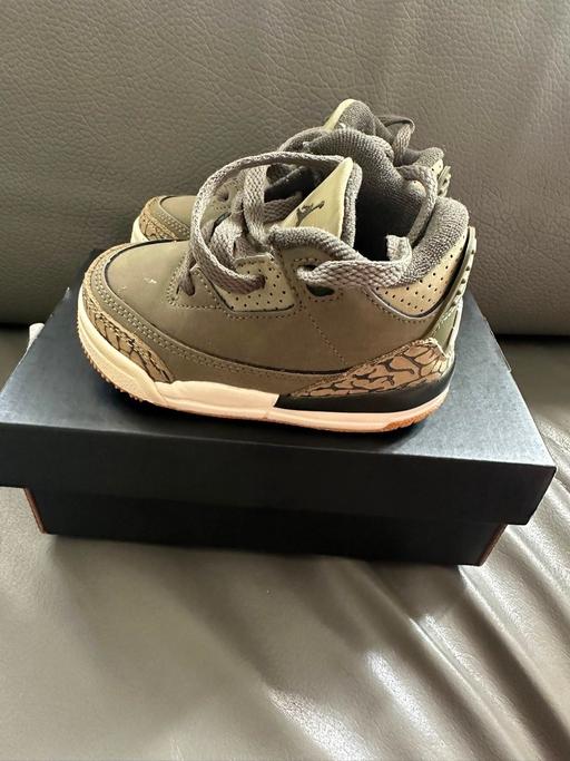  — Jordan 3 Retro
