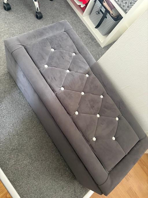  — Grey ottoman box