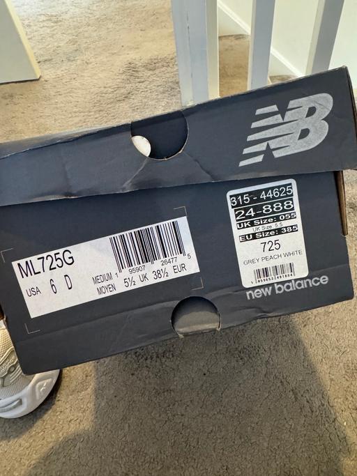  — New balance wmns 725 wmns