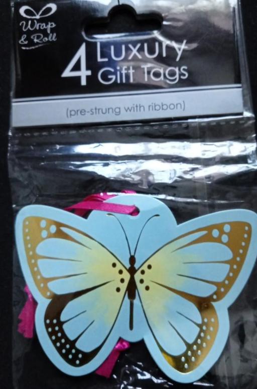 — Gift tags )