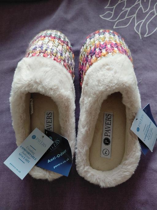  — Ladies Slippers