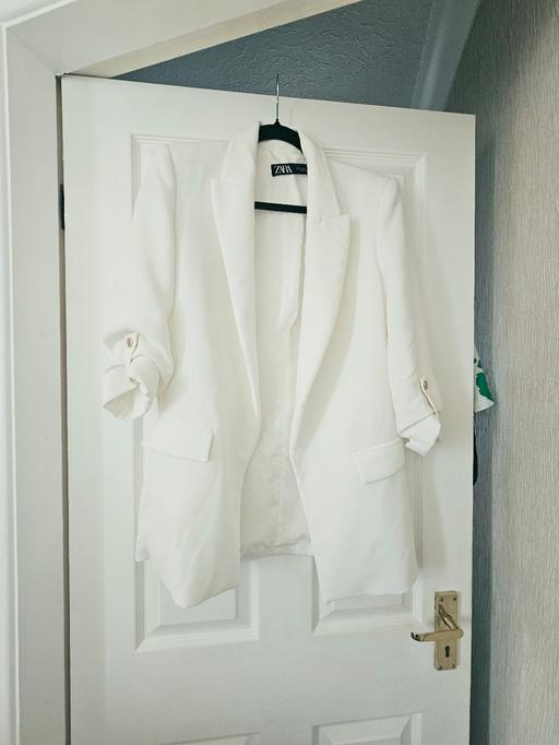  — Gorgeous Zara jacket, size 10.