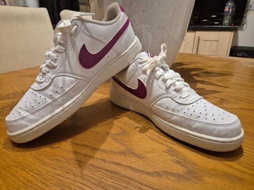  — trainers size 8